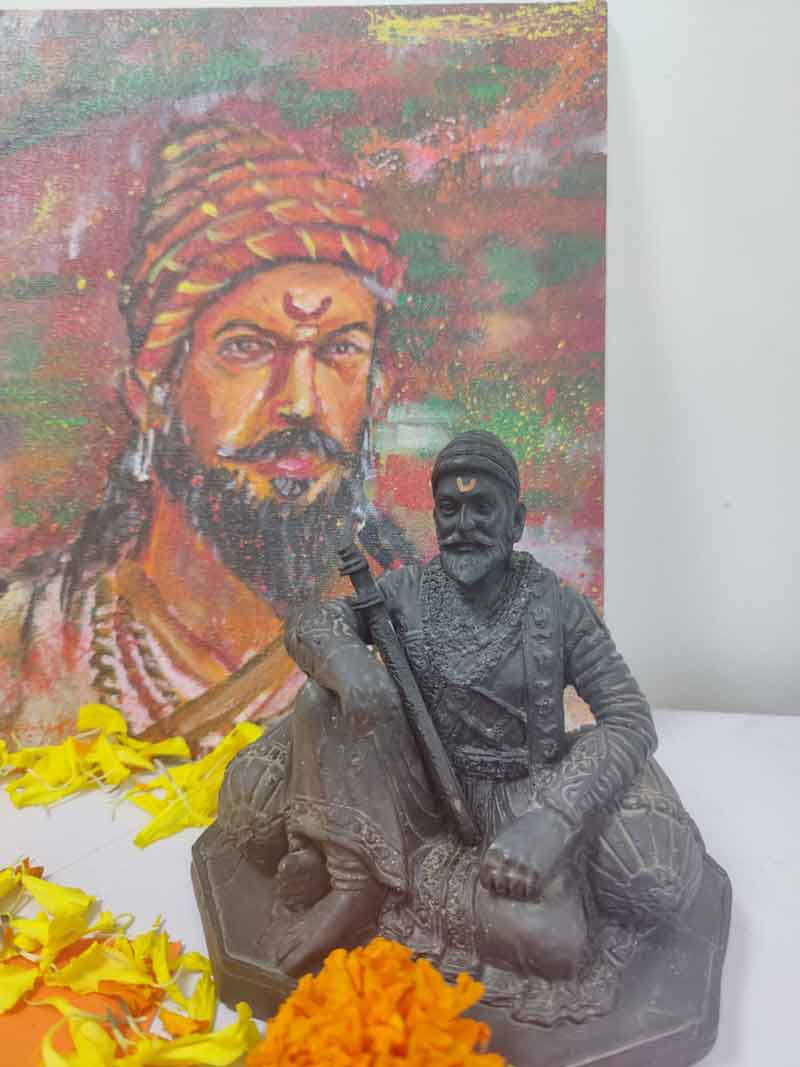 Shivaji Maharaj Statue & Painting